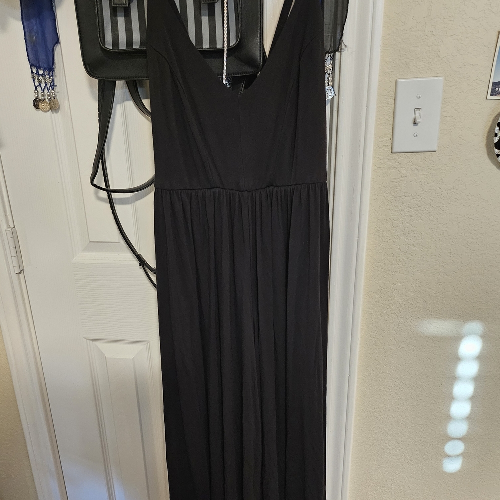 Chic Black Sleeveless Jumpsuit - Picture 4 of 5